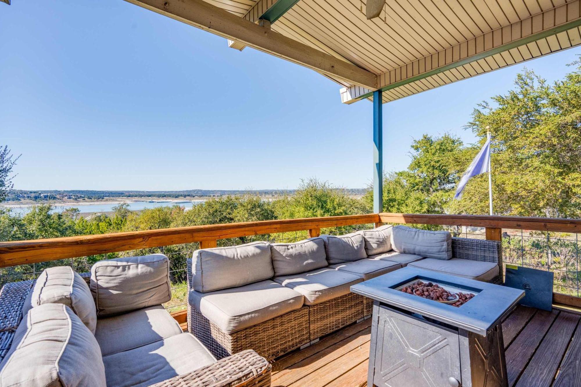 Sunset Ridge 2King Beds Lake Hot Tub Pool Canyon Lake Exterior photo